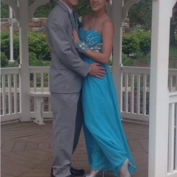 Prom dress - Picture 6 of 16
